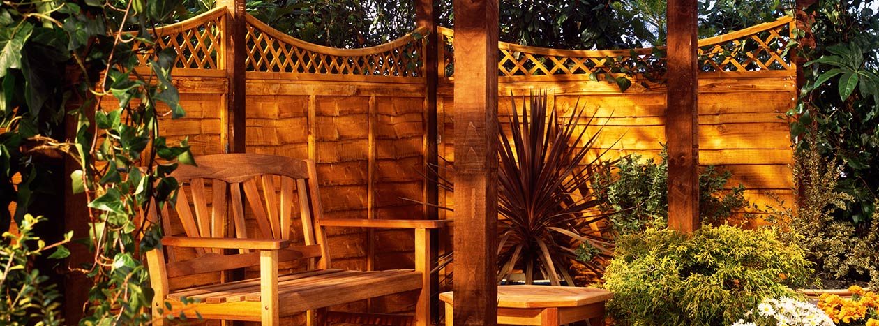 Holz für Ihren Garten, Terrassen, Überdachung, Zaun und Sichtschutz